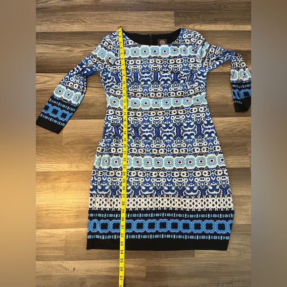 Vince Camuto Blue Medallion Patterned Shift Dress SZ 4 NWOT - Picture 10 of 13